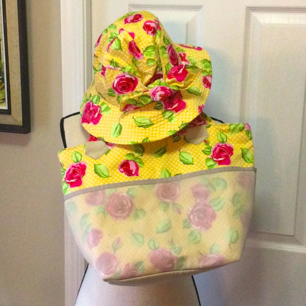 NWOT Woman’swork matching tote and bucket hat